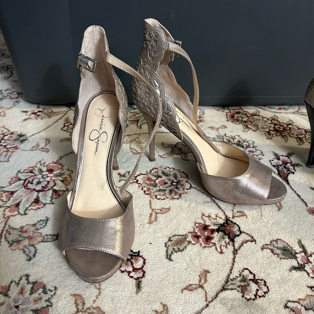 9.5 high heels Jessica Simpson